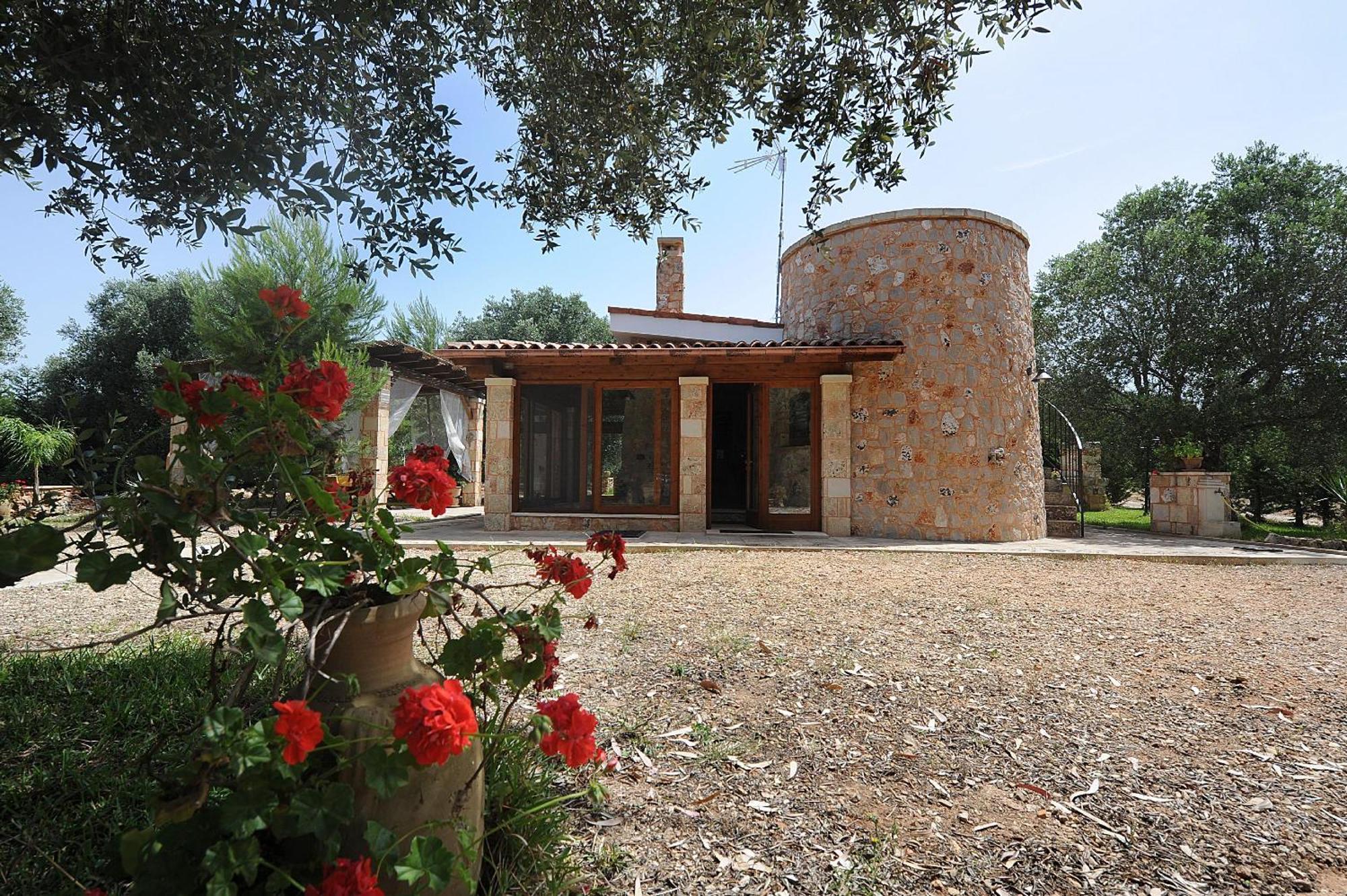 Serena Maria Villa